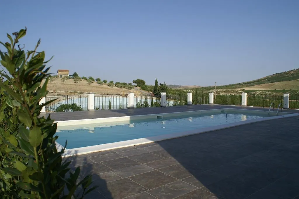 Agriturismo Alpa Mazzarino 3*,